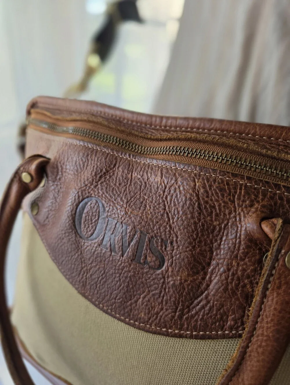 Vintage Orvis Canvas & Leather Messenger Bag‎ Briefcase Laptop Bag with Strap